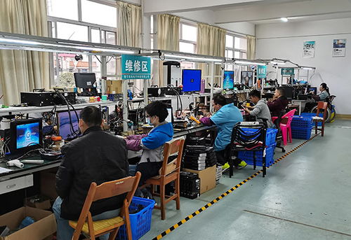 陽光基地傳來歡聲笑語 電子產品修理中的樂趣與收獲